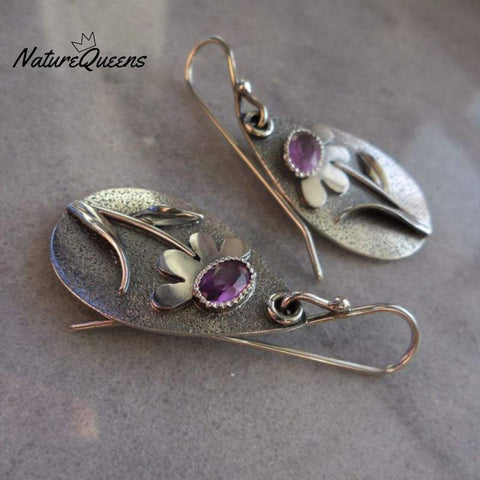 Three - Dimensional Floral Retro Earrings