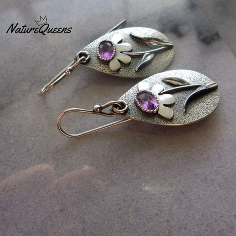 Three - Dimensional Floral Retro Earrings